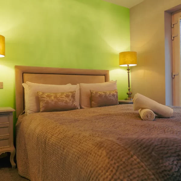 fec3b220-314d-4cb0-afeb-d20283f626d4